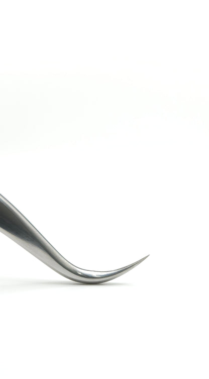 Lumière J Curve Tweezer